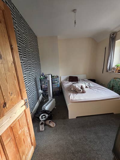 Single & Double Room Available Main Photo