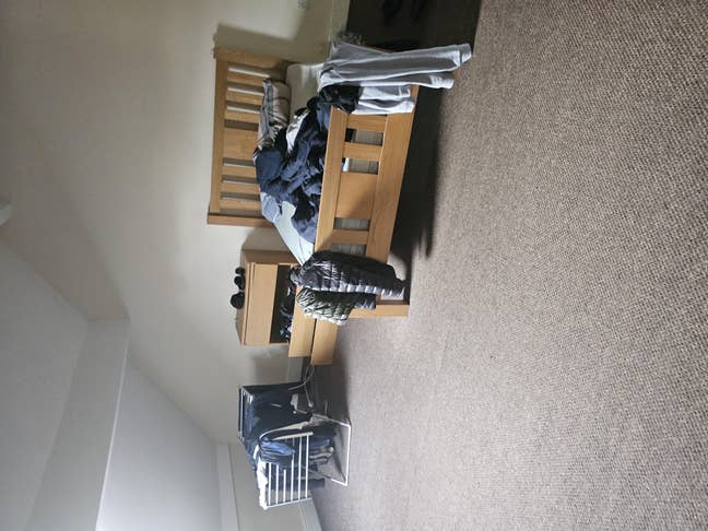 Beautiful Fully Furnished Double Room – Available  Main Photo