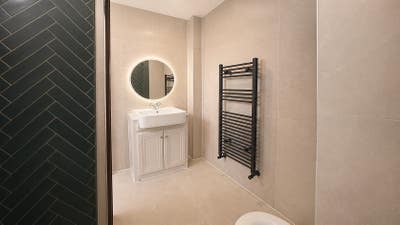 One Bedroom Flat in SE18 Main Photo