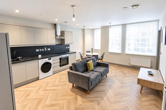 Fully furnished one-bedroom city centre apartment  Main Photo