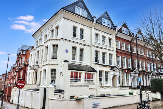 Beautiful 1 Bed Flat South Hampstead Inc. Bills Main Photo