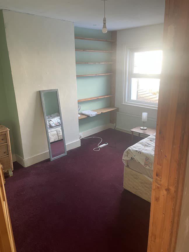 Room available. Seaside area. Main Photo