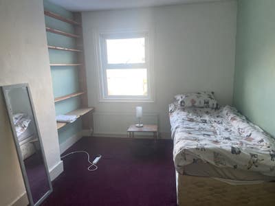 Room available. Seaside area. Main Photo