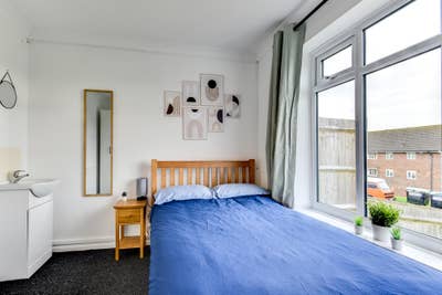 🏠 2 Lovely Refurbished Rooms – Bills All In!  Main Photo