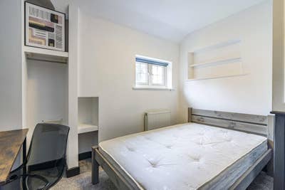 Student Rooms Next To University Campus! Main Photo