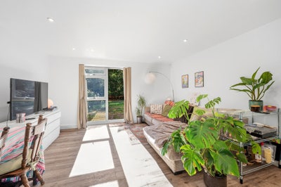 Beautiful one bed flat in Wimbledon Main Photo