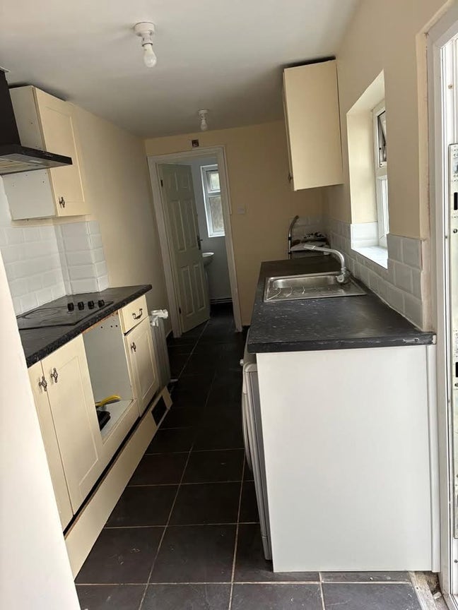 2 bedroom maisonette close to btn marina  Main Photo