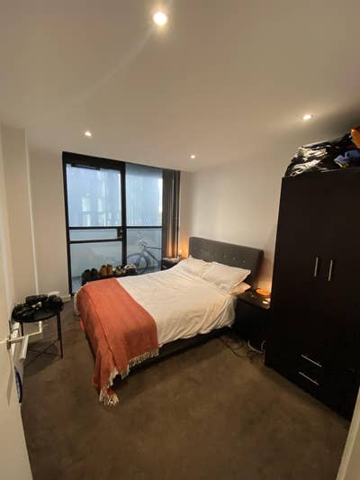 Room with balcony & bathroom to rent in Deansgate Main Photo