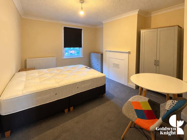 Double Room Available Now - DA1 Main Photo