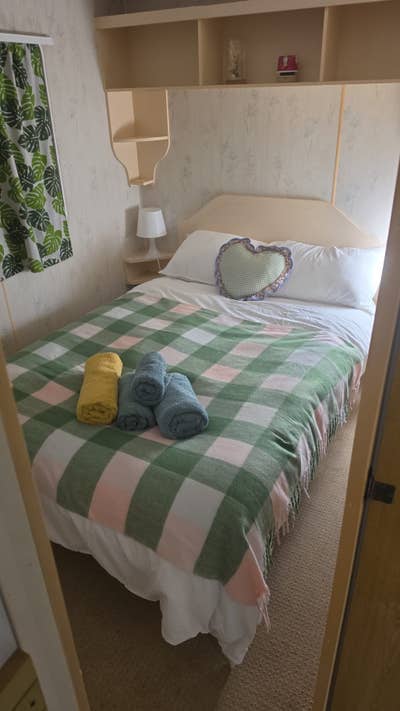 2 bedroom caravan center cardiff Main Photo