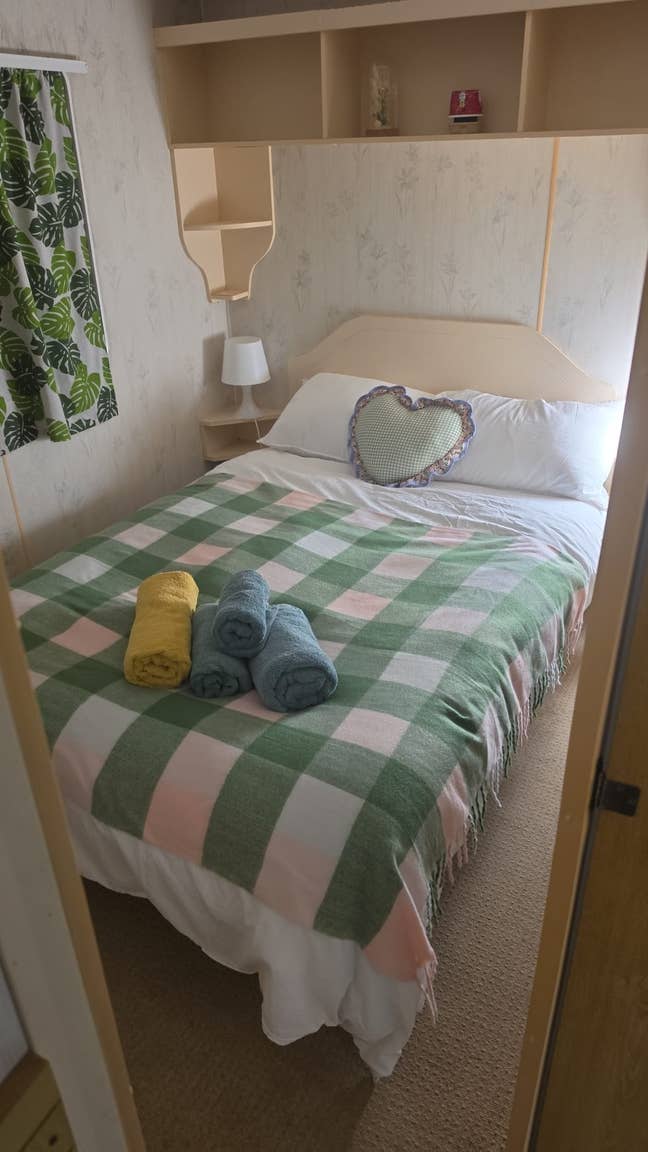 2 bedroom caravan center cardiff Main Photo