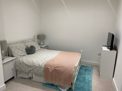 🏡 Double Room Available in Quiet House Main Photo