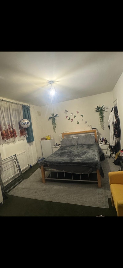 One  very large double  room in Stratford  Main Photo