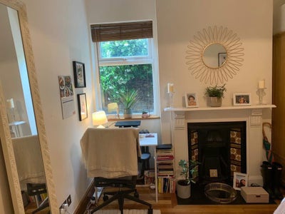 Double room available in spacious flat with garden Main Photo