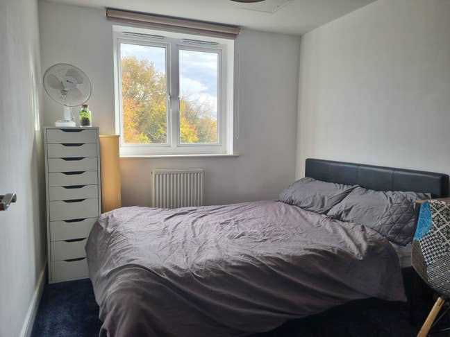 Double Room - Fully Furnished - 8 min to Eliz-line Main Photo