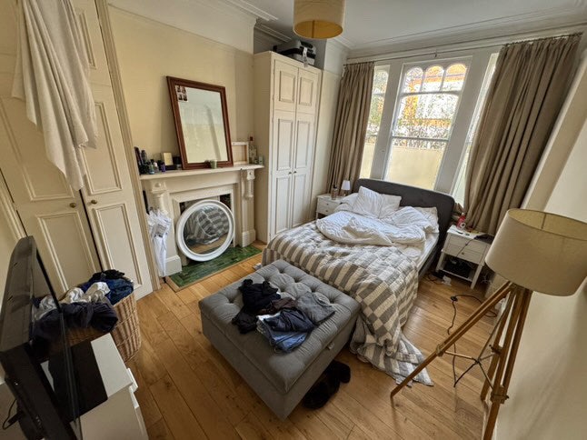 Room available off Northcote Road  Main Photo