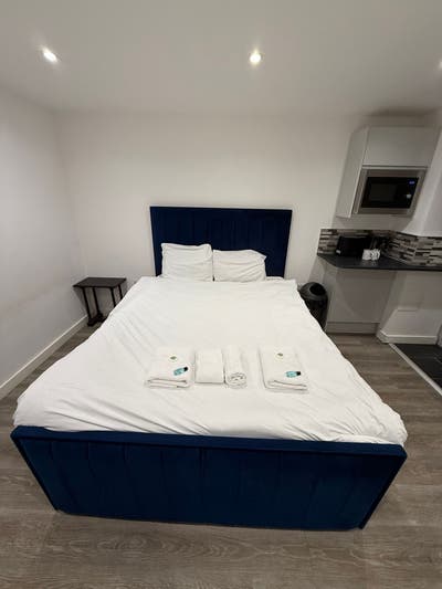 Bills Inc Furnished Self contained flat ASAP Main Photo