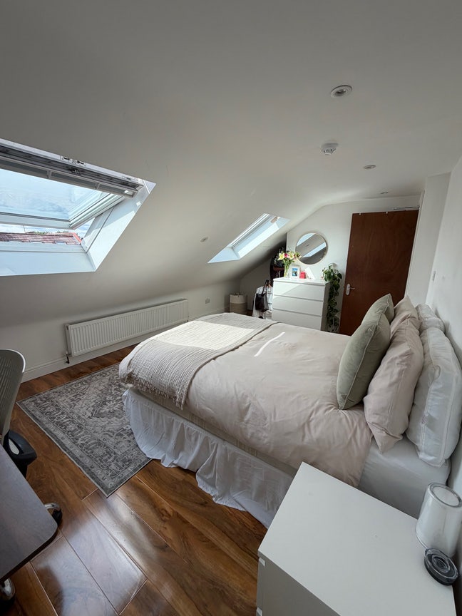 Two Large Double Room in Brixton Main Photo