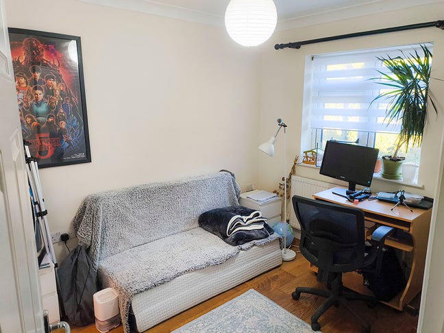 Cosy room with en-suite bathroom, bills included Main Photo