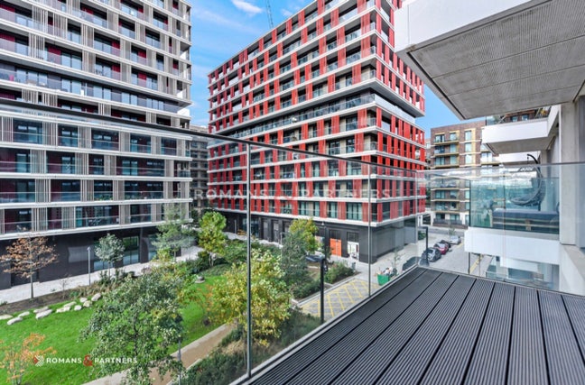 1 room in a 2bedroom apartment for rent  Main Photo