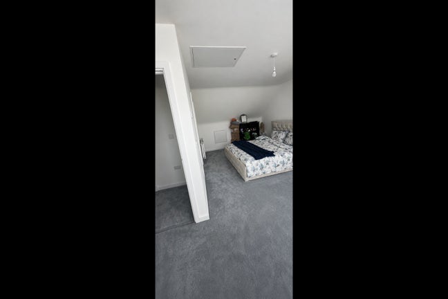 En-suite Room for rent  Main Photo