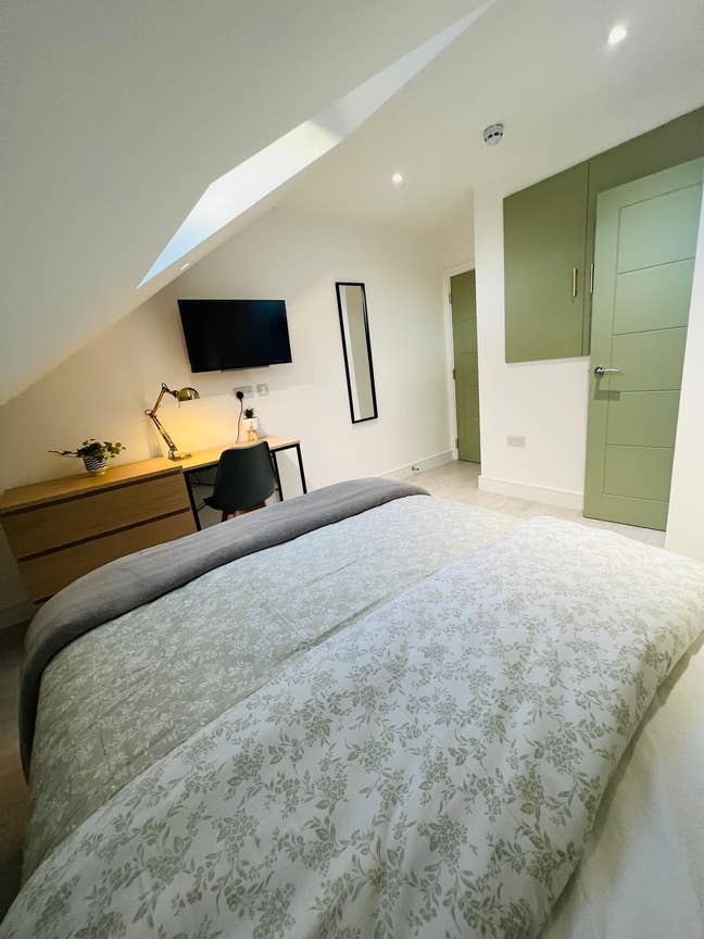 🏡 Luxury HMO Loft Room – Bills & Cleaner Incl Main Photo