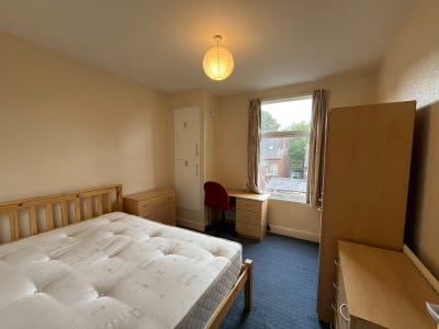 Single room in Crookes, student housing Main Photo