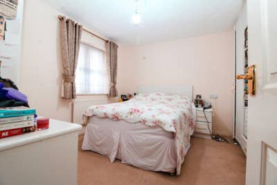 Spacious Double Room in Beautiful home Main Photo