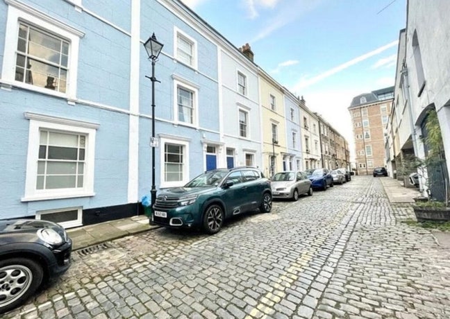 Lovely flat in the heart of Clifton Village  Main Photo