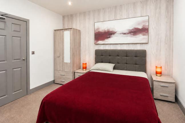 Furnished En-suite Room–Near Royal Derby Hospital Main Photo