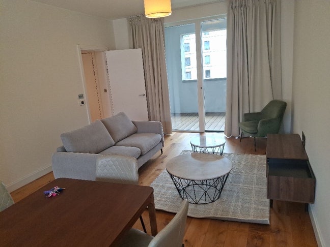 A Big En-suite and a Double Room for Rent Main Photo