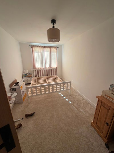 Spacious Room Available for Rent—Female or Couple Main Photo