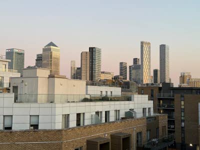 Double Room - Penthouse Flat in Limehouse Main Photo