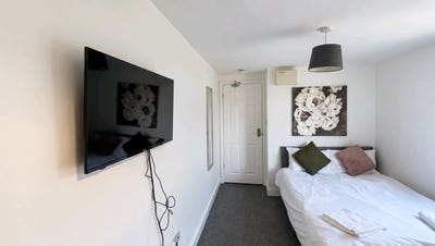 Furnished ensuite near Leytonstone station  Main Photo