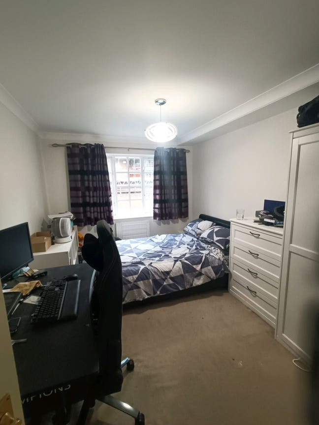 Ensuite double room by Tower Bridge  Main Photo