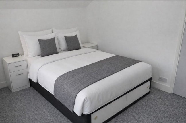 Stunning Double Room Opposite Crayford Station Main Photo