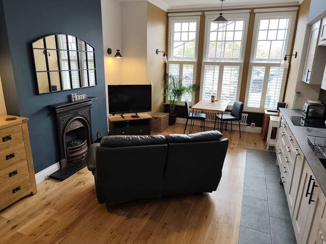 Spacious Prime Location 1 Bed Garden Flat Main Photo
