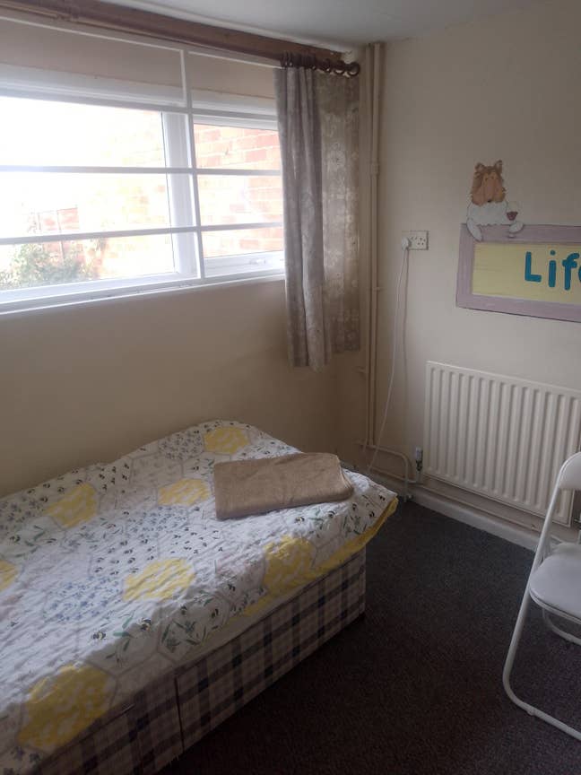 Single room on ground floor Inc en suite Main Photo