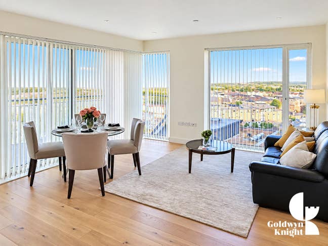 Stunning 3 - Bedroom Apartment - SE18  Main Photo