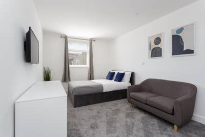 Beautiful En-Suite Room Available 04.10.2026 Main Photo