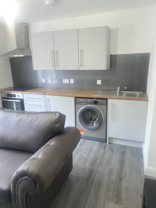1 Bedroom property with water and internet inc Main Photo