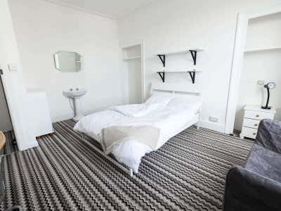 Large Double Room - Greenbank Avenue Main Photo