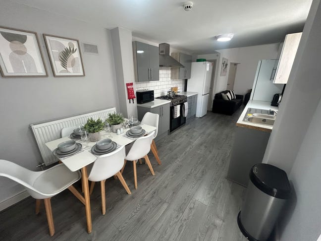 Stunning En-suite Student Home - Kensington Fields Main Photo