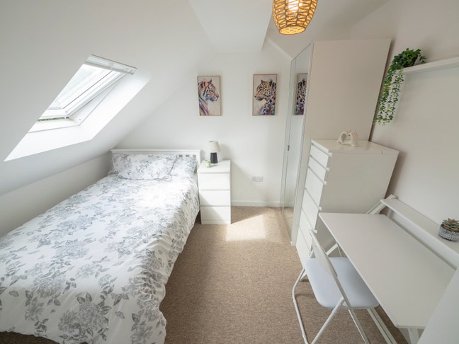 NEW ROOMS! BS10 &pound;675 Main Photo