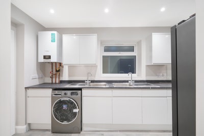 Newly Refurbished 4 Bedroom Property Main Photo