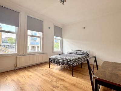 Master double next to the river | Fulham & Chelsea Main Photo