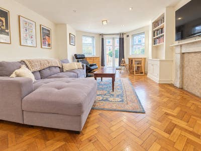 Beautiful 2 bedroom In crouch hill/Finsbury park Main Photo