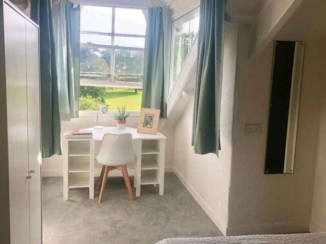 Double Rooms | Furnished | Falmouth Main Photo
