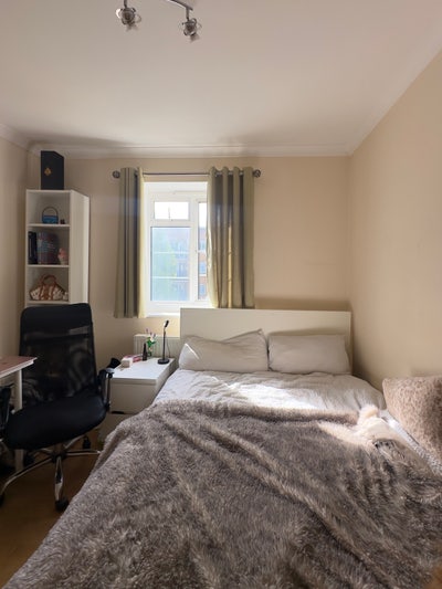 Bright double room in Maida Vale- Great Location Main Photo