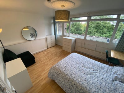 From 31/10 Amazing Double! Bethnal Green! Balcony! Main Photo